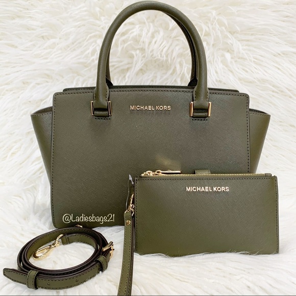 Michael Kors Handbags - NWT Michael Kors Satchel & Wristlet